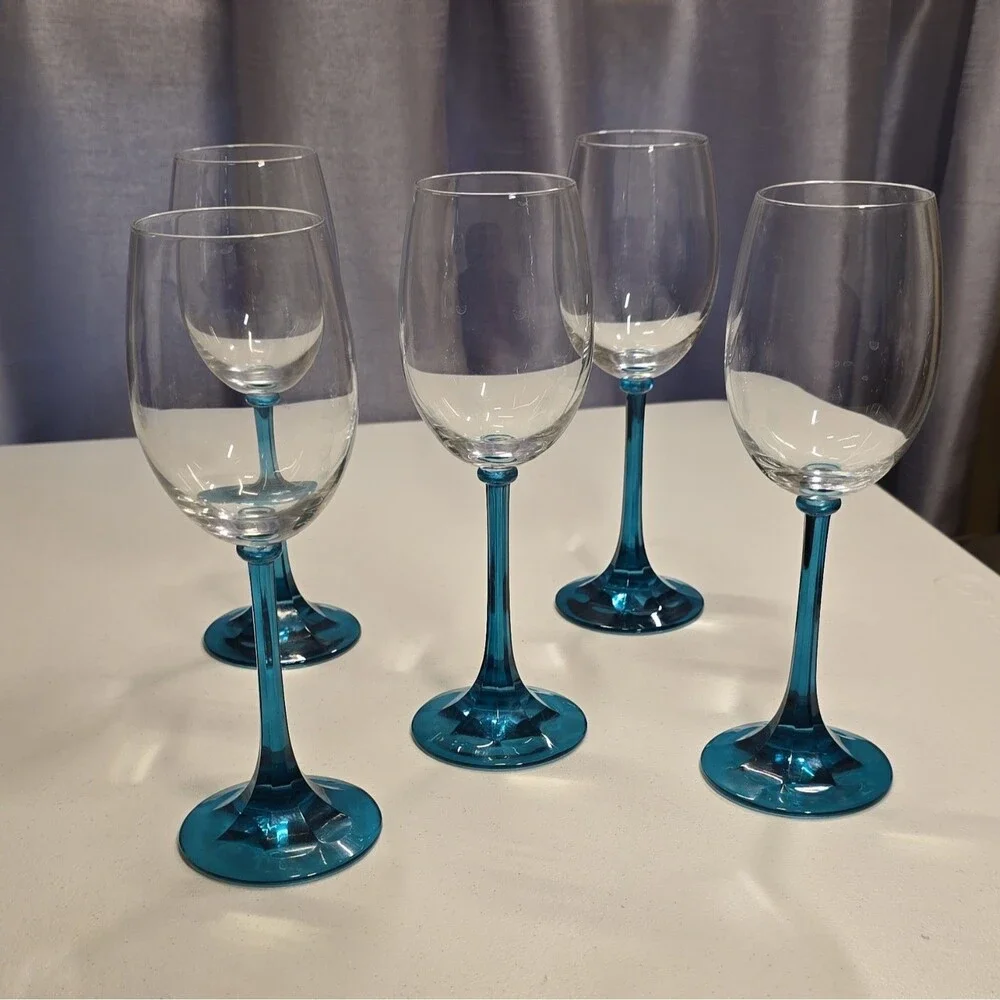 Set of 5 Clear Wine Glasses with Blue Stems Solid Color Round Design